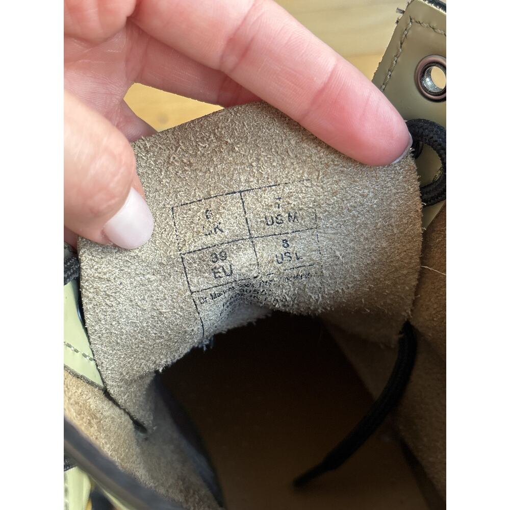 Dr. Martens AirWair Light Green Leather Boots M 8 - Picture 8 of 9